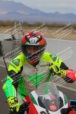 media/Mar-20-2023-Moto Forza (Mon) [[d0bbc59e78]]/Around the Pits/